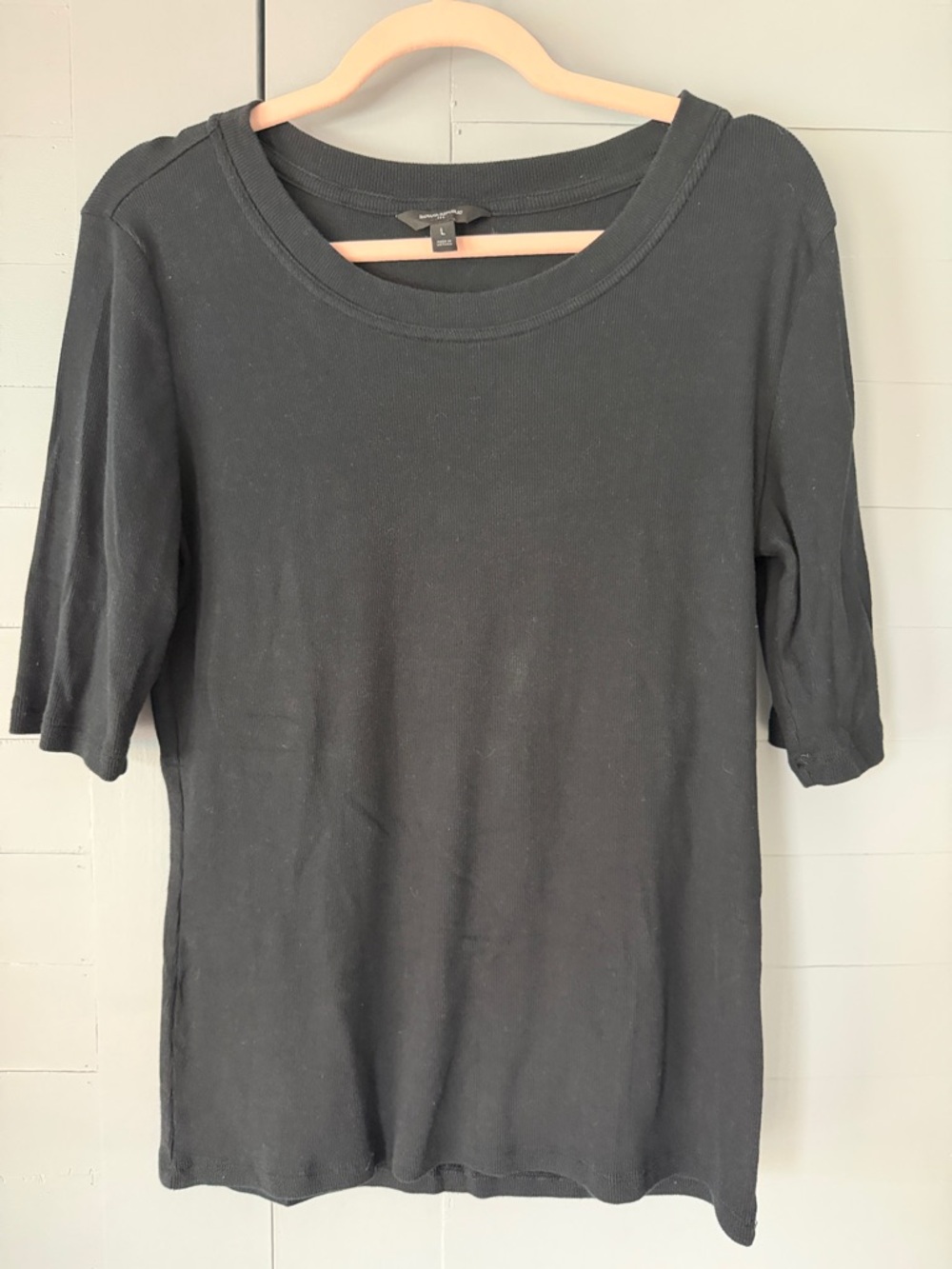Banana Republic Black Short Sleeve Scoop Neck Tee